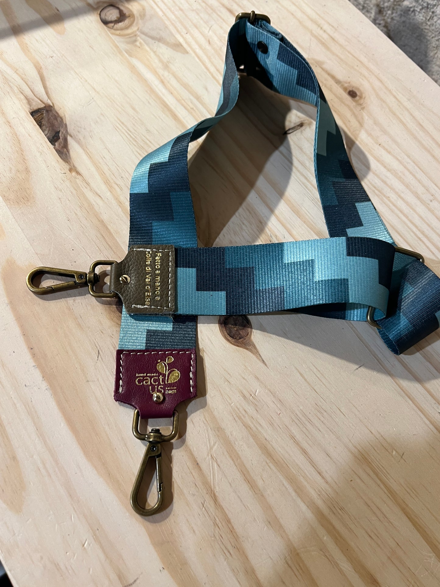 TRACOLLA IN TESSUTO, FINITURE IN OTTONE LARGHEZZA 5 CM