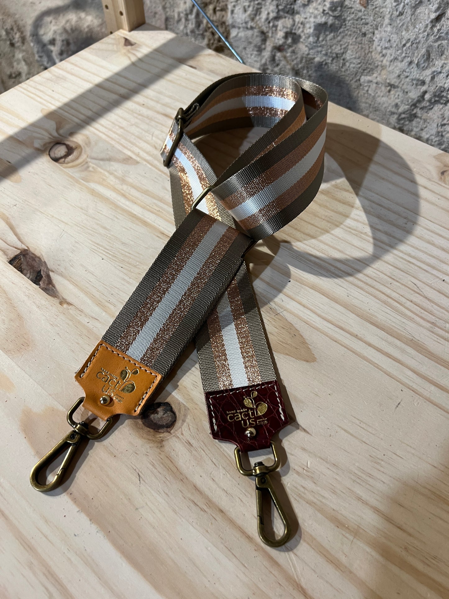 TRACOLLA IN TESSUTO, FINITURE IN OTTONE LARGHEZZA 5 CM