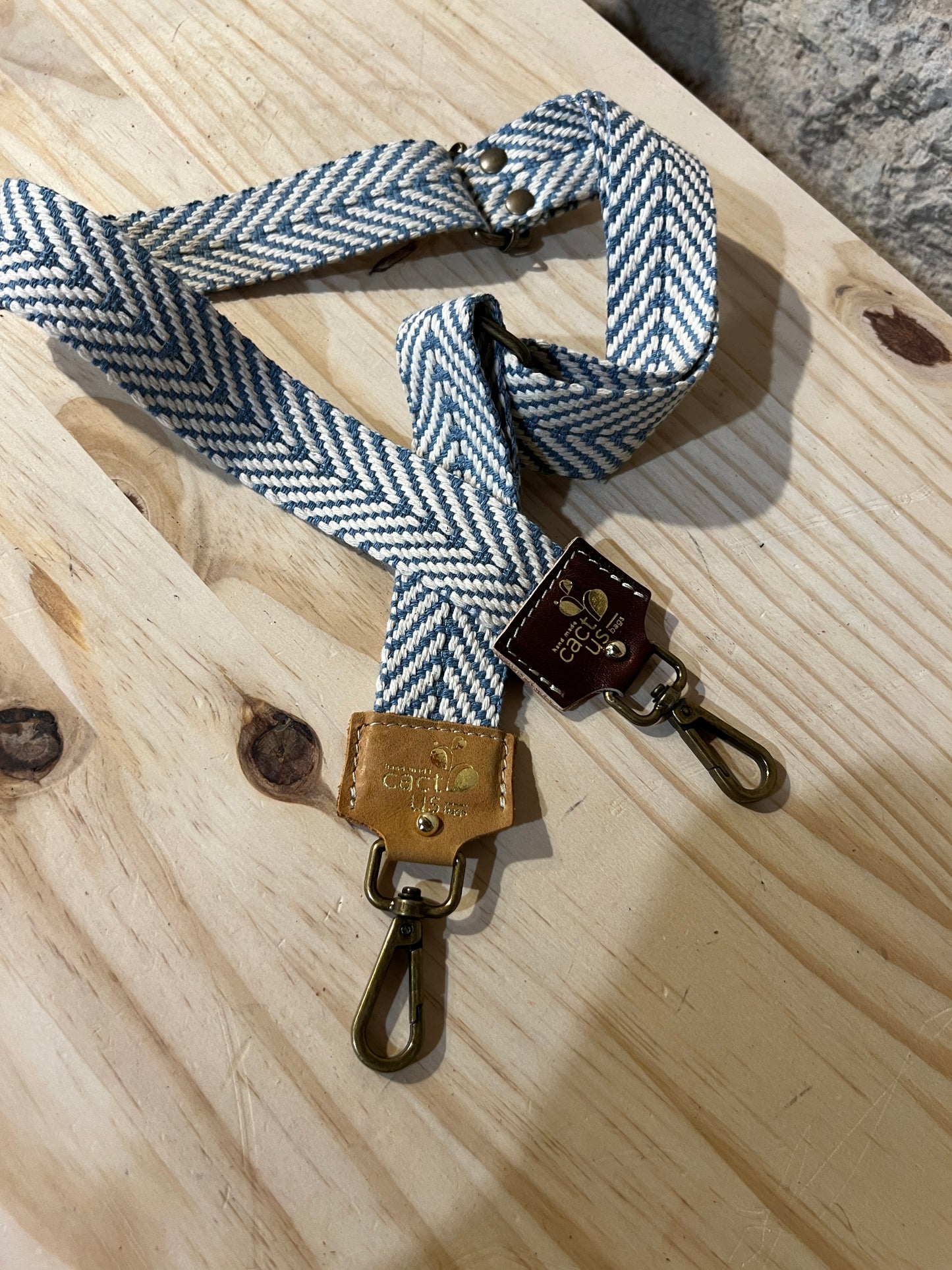 TRACOLLA IN TESSUTO, FINITURE IN OTTONE LARGHEZZA 4 CM