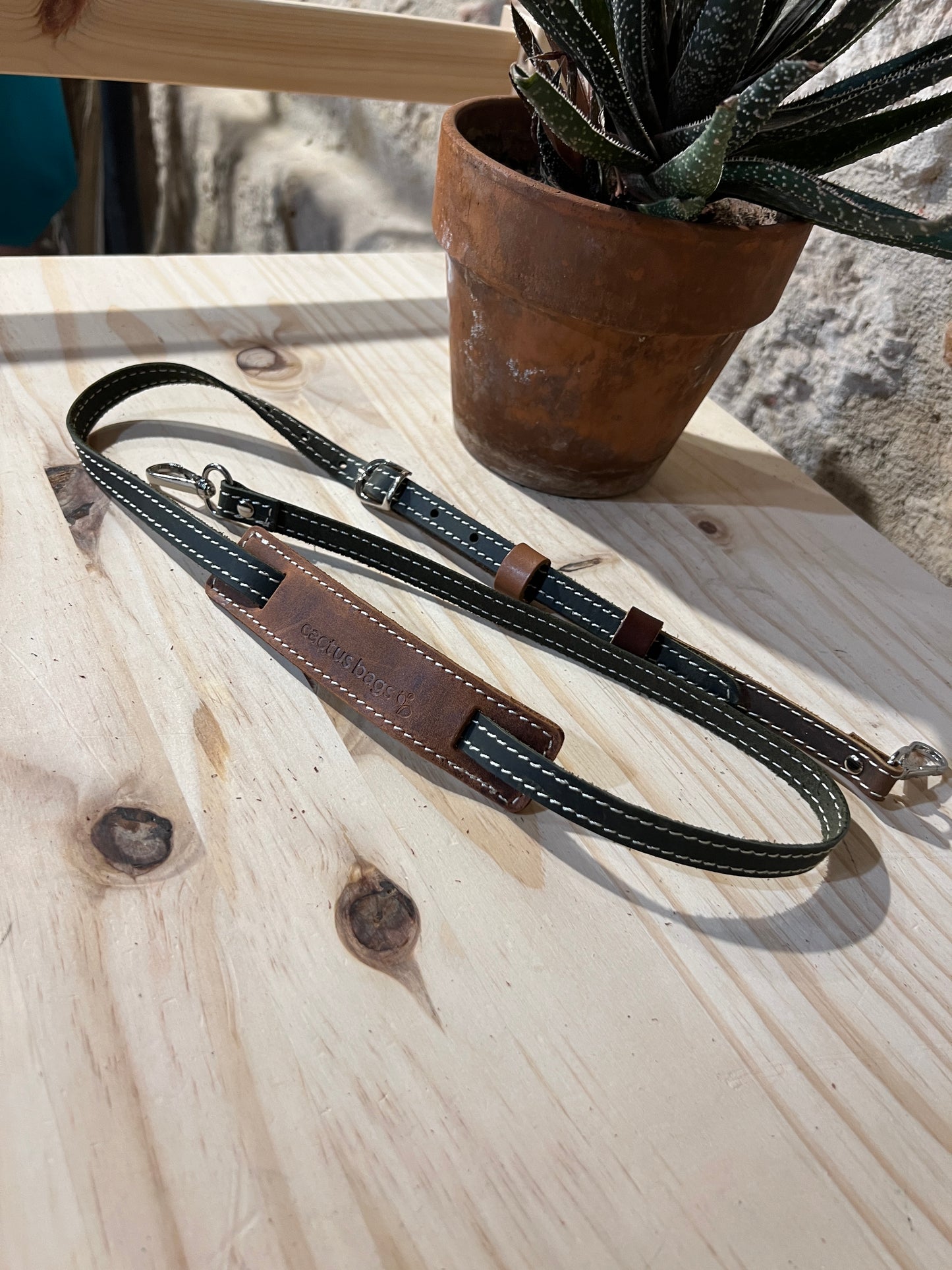 TRACOLLA IN PELLE accessori in Argento