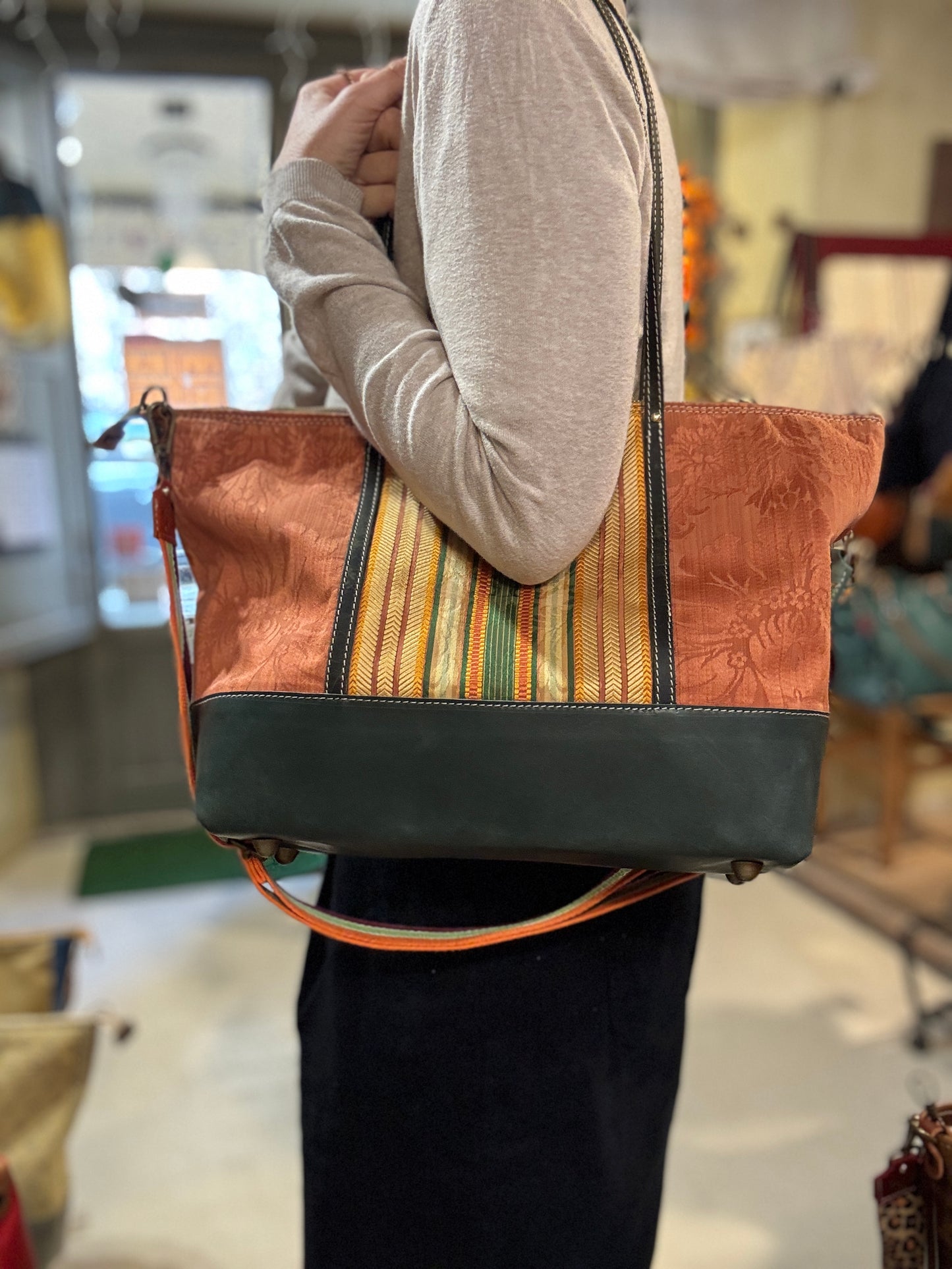 NUOVA ORBEA PELLE E TESSUTO