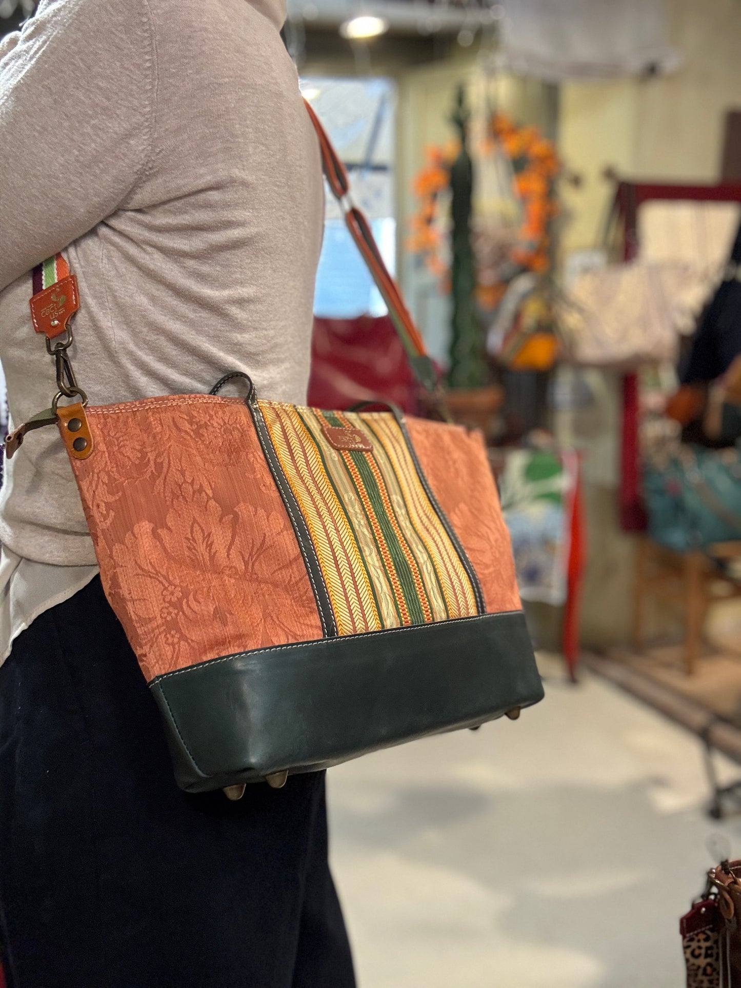 NUOVA ORBEA PELLE E TESSUTO