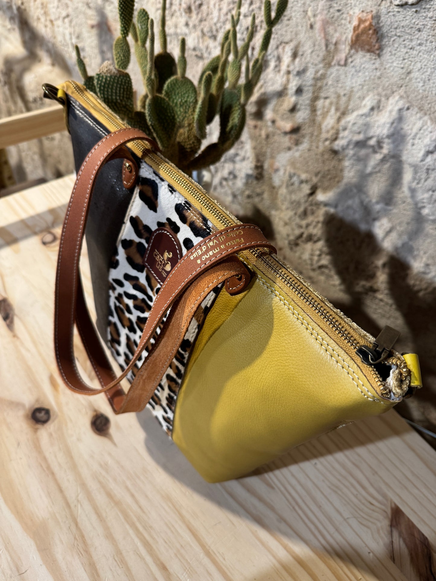 NUOVA LOBIVIA in Cavallino