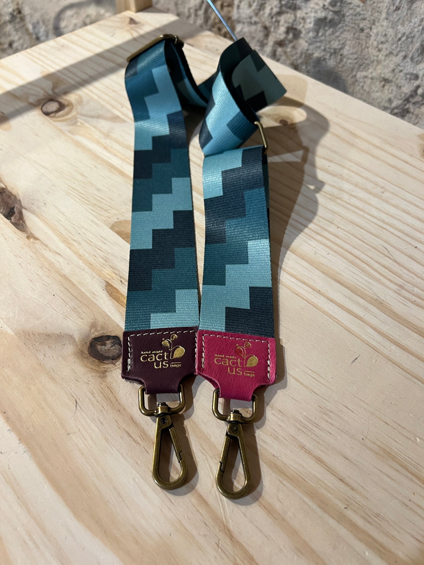 TRACOLLA IN TESSUTO, FINITURE IN OTTONE LARGHEZZA 5 CM