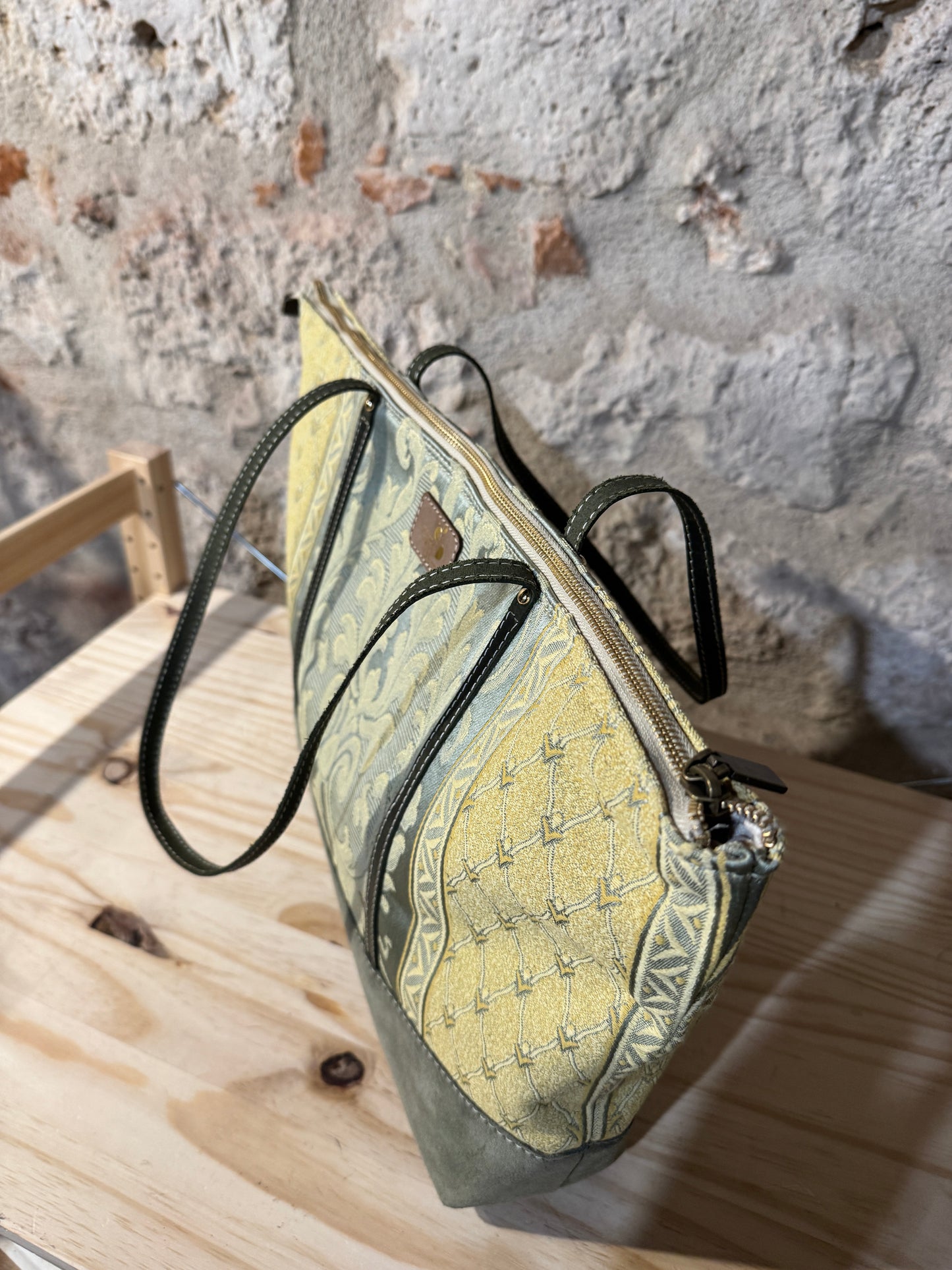 NUOVA ORBEA PELLE E TESSUTO